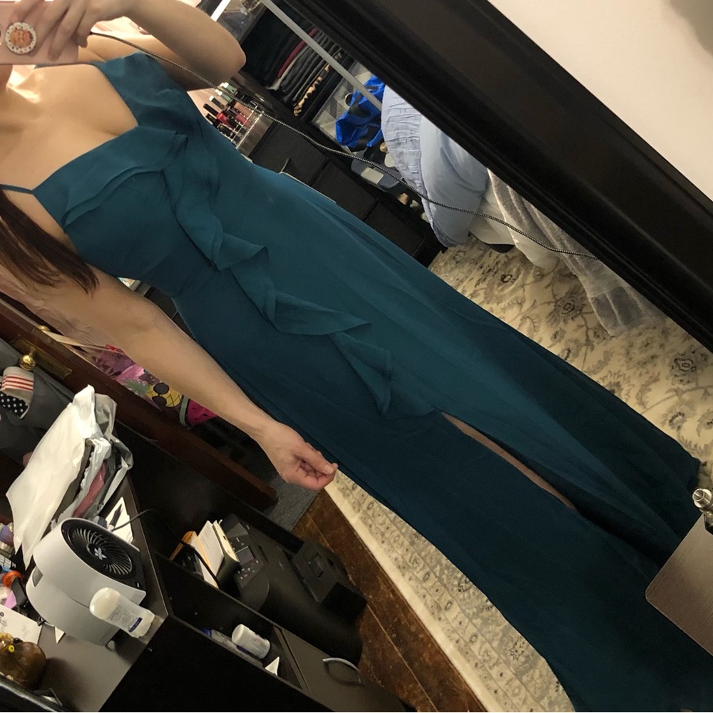 NEW Sheath / Column V-Neck Floor-Length Formal Dress w/ Ruffles - Picture 4 of 14